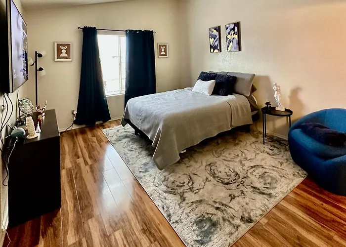 Cozy Remodeled-condo Near Tuc Airport & Downtown