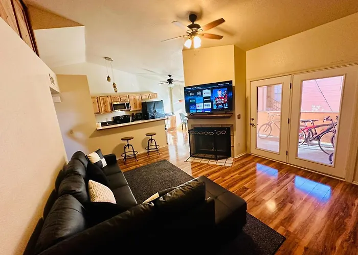 Cozy Remodeled-condo Near Tuc Airport & Downtown Apartment Tucson